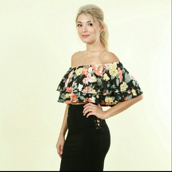 SOLD 🆕️Floral Ruffled Crop Top Sz Small 2-4 - Picture 4 of 6